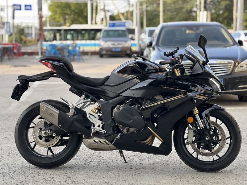 二手QJMOTOR赛800