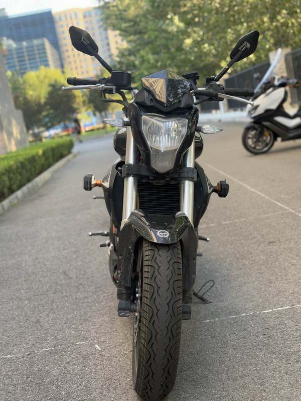 二手贝纳利蓝宝龙 BN302S
