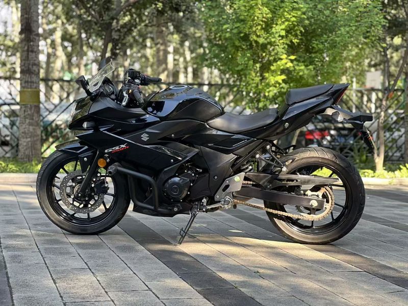 二手豪爵铃木GSX250R