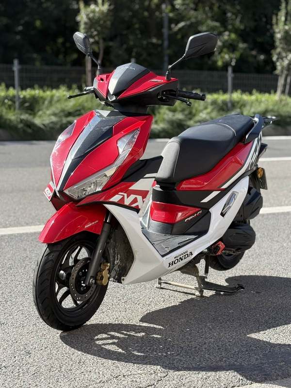 二手五羊本田NX125