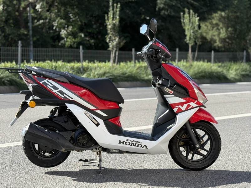 二手五羊本田NX125