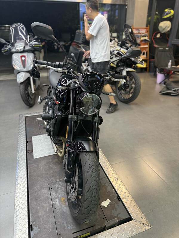 二手凯旋Trident 660
