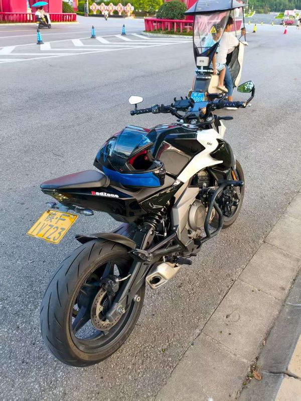 二手春风650NK