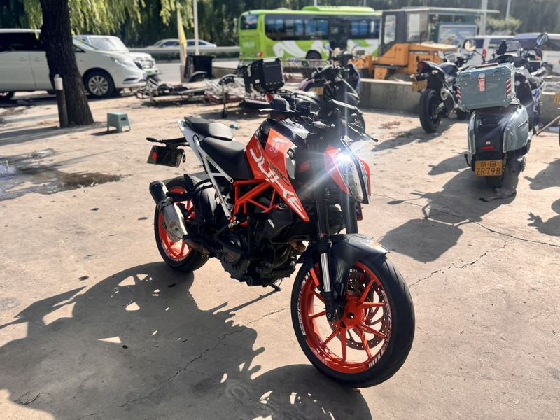 二手KTMR2R390 Duke