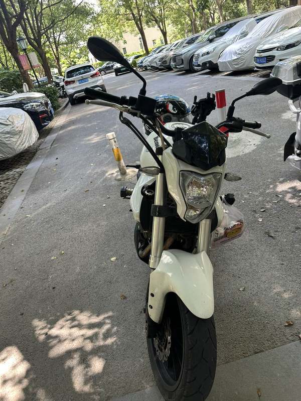 二手贝纳利蓝宝龙BJ300GS