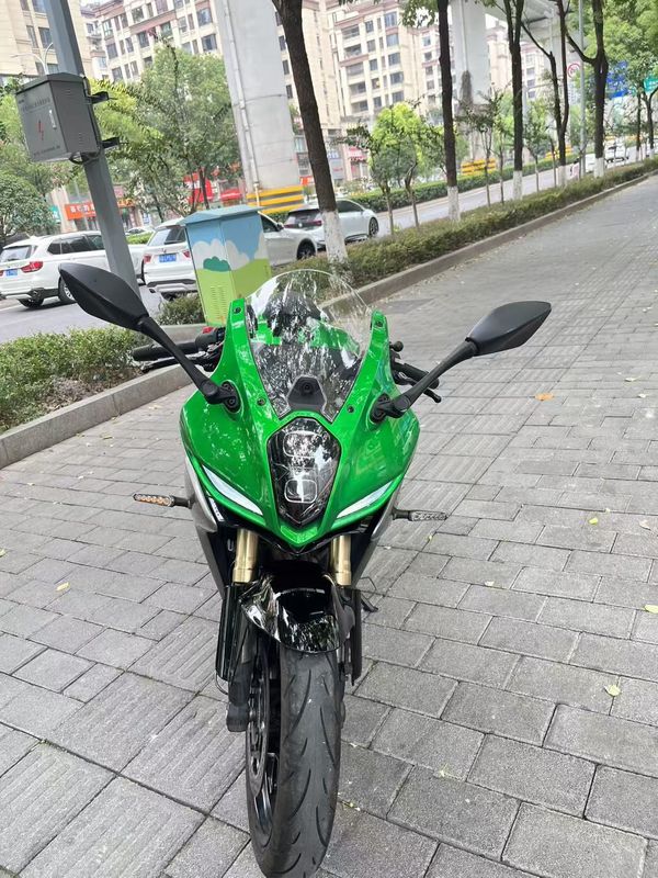 二手贝纳利龙卷风 Tornado 402R