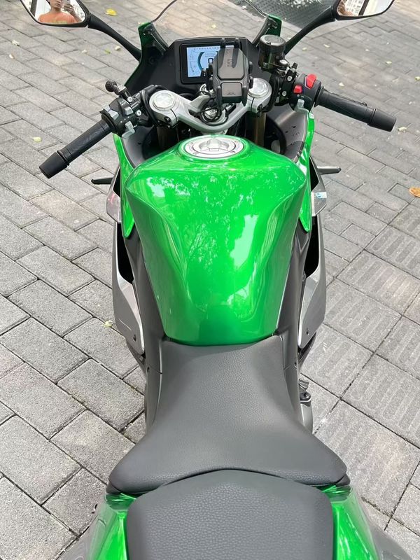 二手贝纳利龙卷风 Tornado 402R