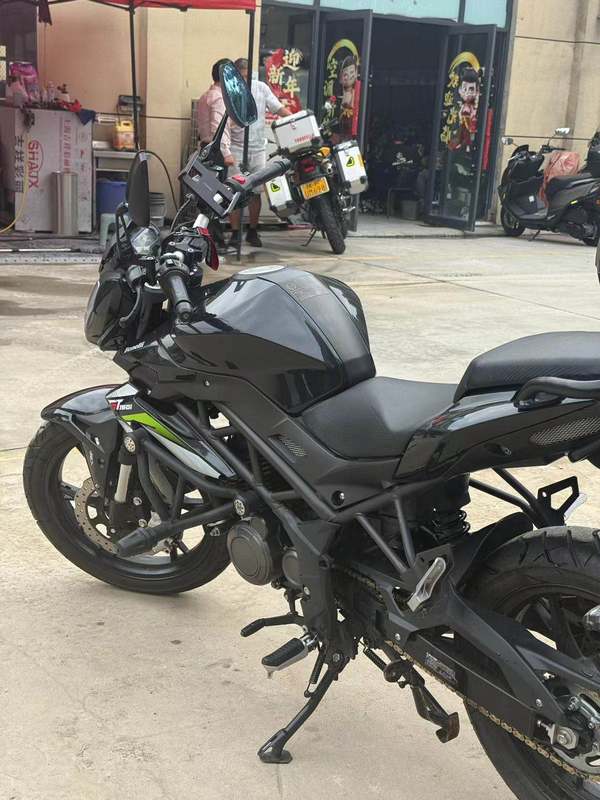 二手贝纳利红宝龙 TNT150i
