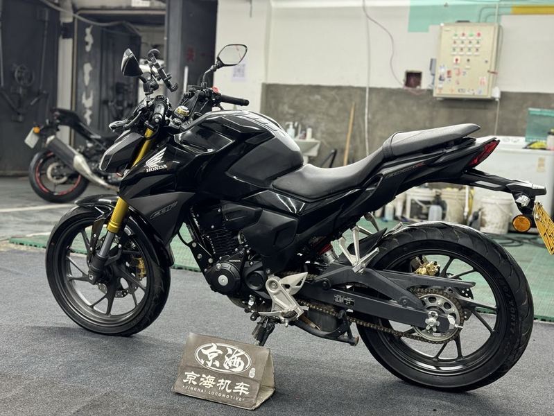 二手五羊本田CB190R 暴锋眼