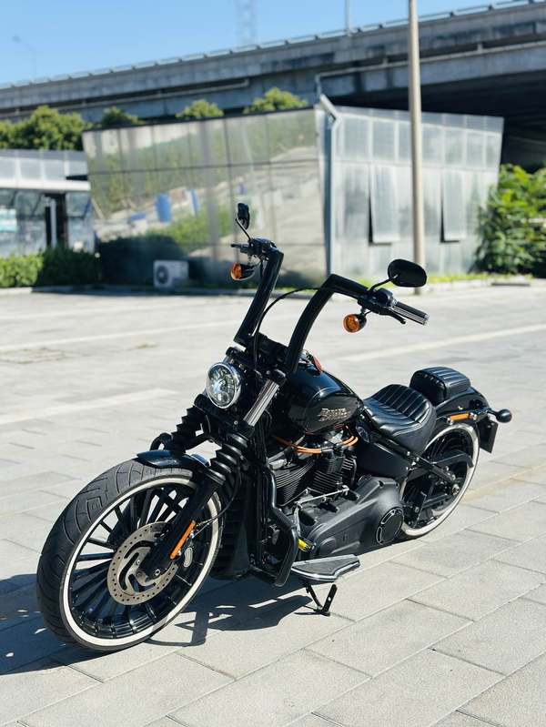 二手哈雷戴维森街霸 Street Bob