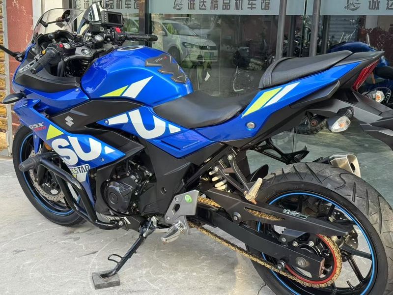 二手豪爵铃木GSX250R