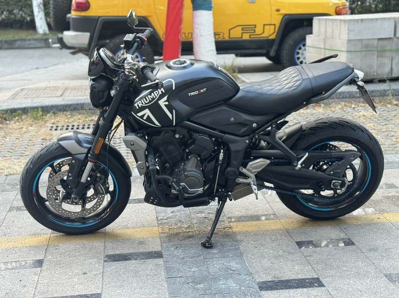 二手凯旋Trident 660