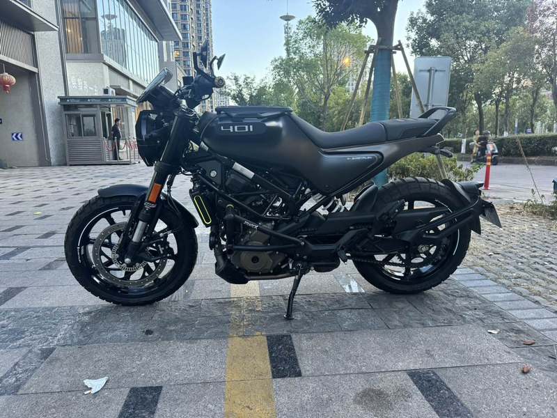 二手HUSQVARNA黑箭 401