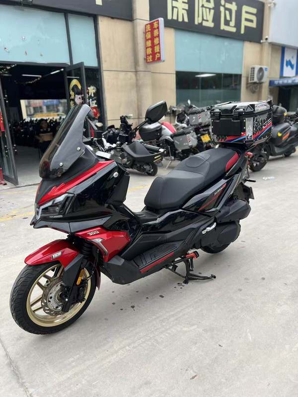 二手三阳哈士奇 Husky ADV300