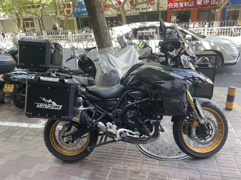 二手贝纳利TRK702
