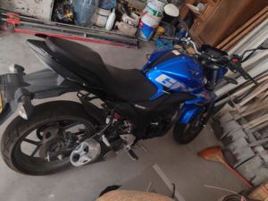 二手济南铃木极客飒 Gixxer 155