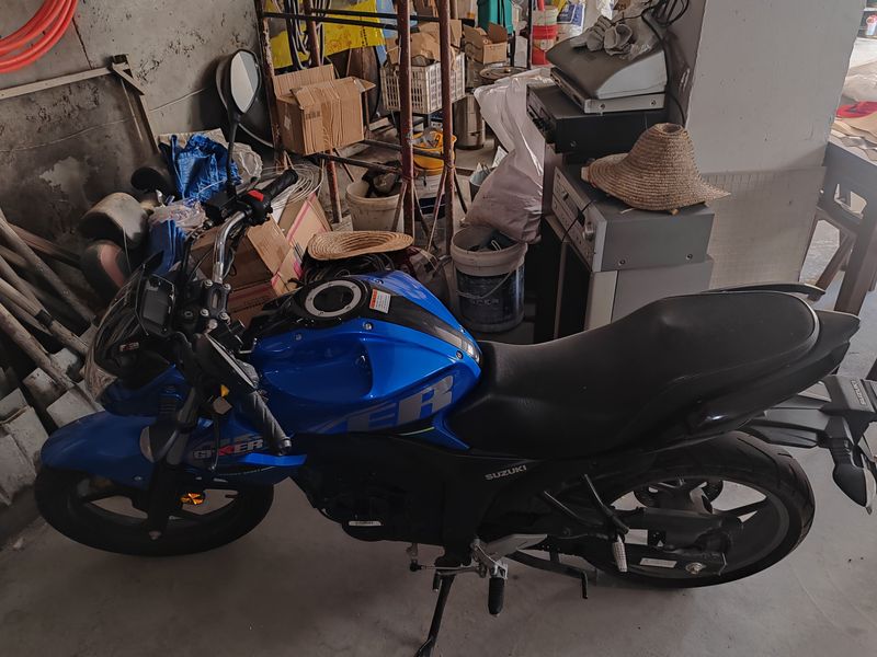 二手济南铃木极客飒 Gixxer 155