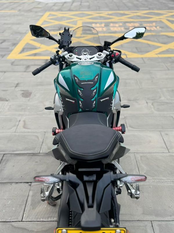 二手贝纳利龙卷风 Tornado 552R