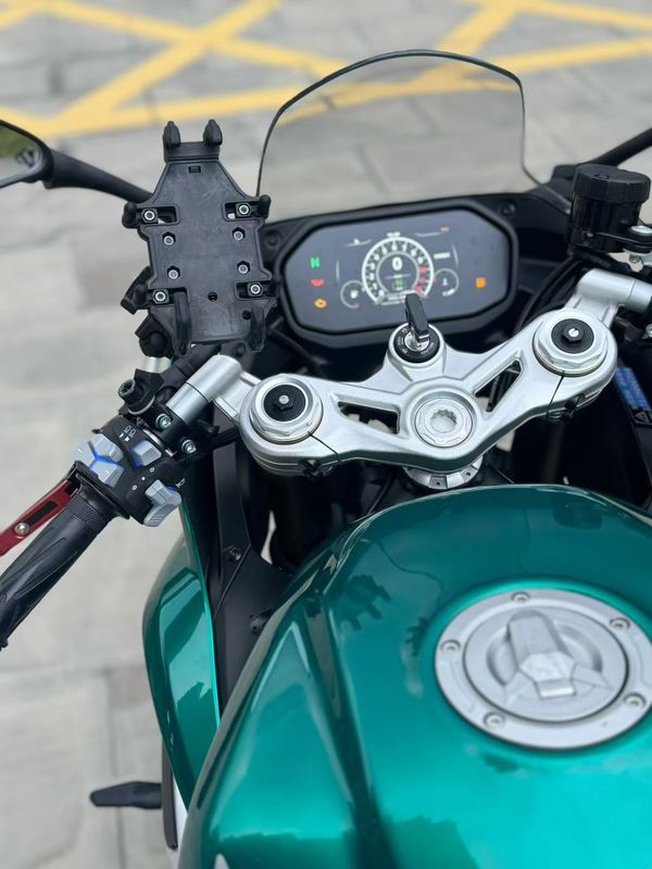 二手贝纳利龙卷风 Tornado 552R