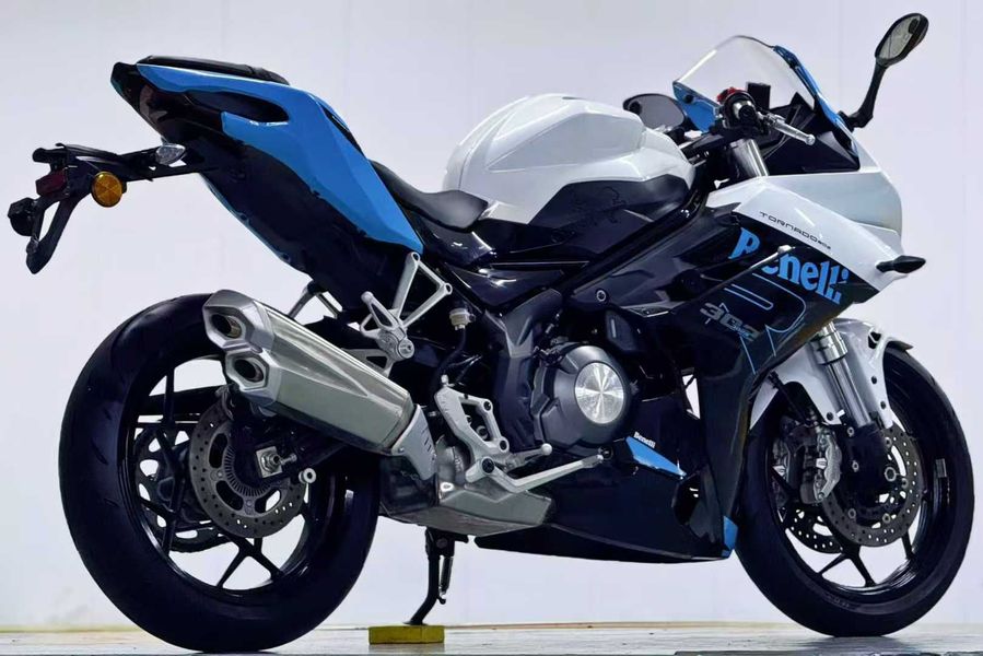 二手贝纳利龙卷风 Tornado 302R
