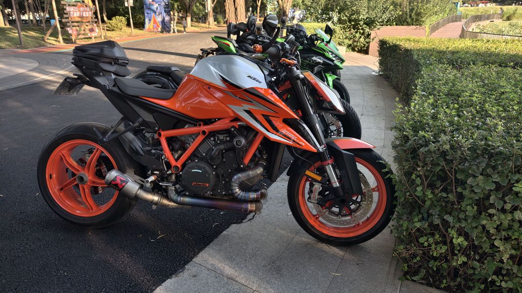 二手KTMR2R1290 Super Duke
