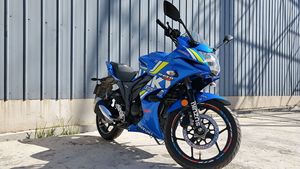 二手济南铃木极客飒 Gixxer 155