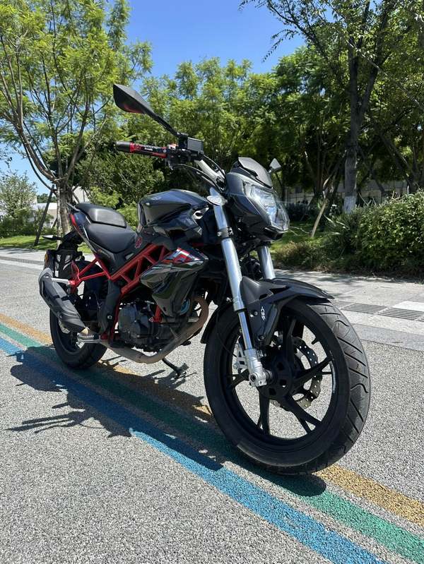 二手贝纳利红宝龙 TNT150i