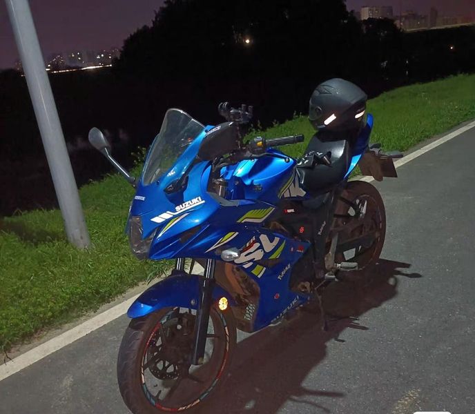 二手济南铃木极客飒 Gixxer 155