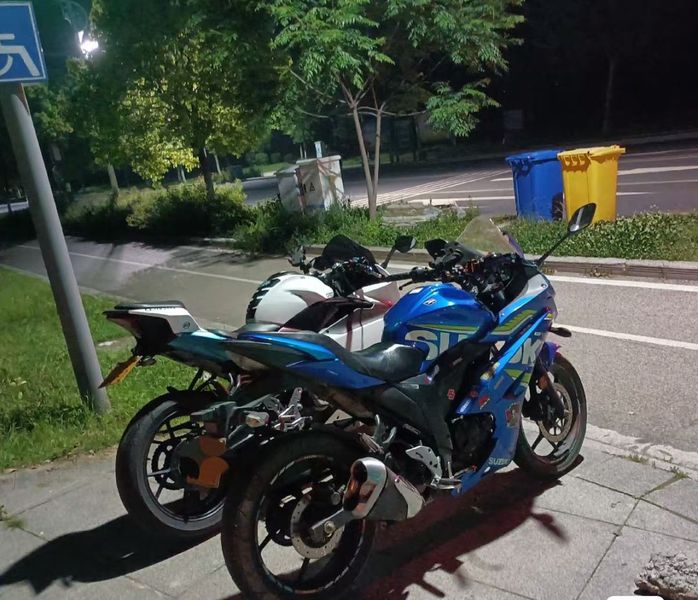 二手济南铃木极客飒 Gixxer 155