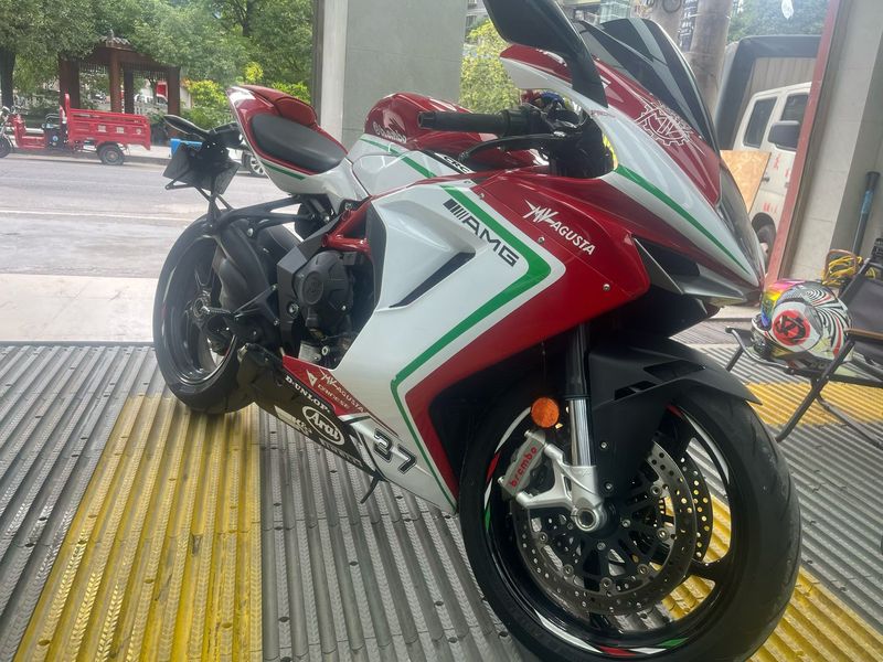 二手奥古斯塔F3 800
