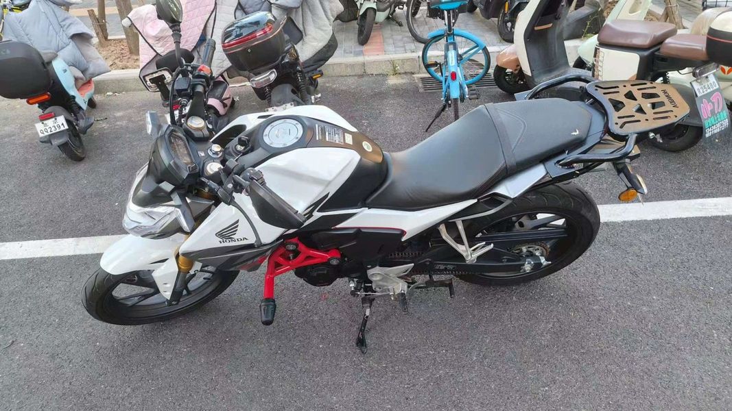 二手五羊本田CB190R 暴锋眼
