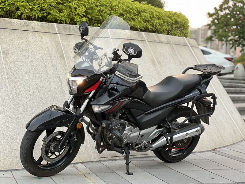 二手豪爵铃木骊驰 GW250