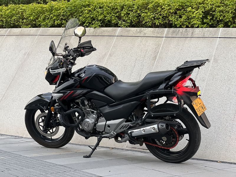 二手豪爵铃木骊驰 GW250