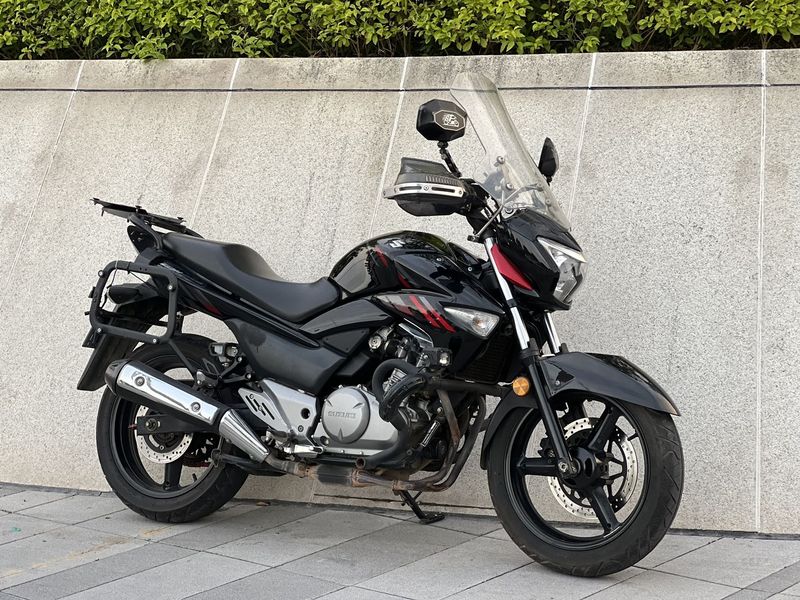 二手豪爵铃木骊驰 GW250