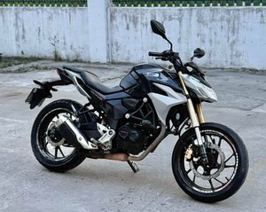 二手五羊本田CB190R 暴锋眼