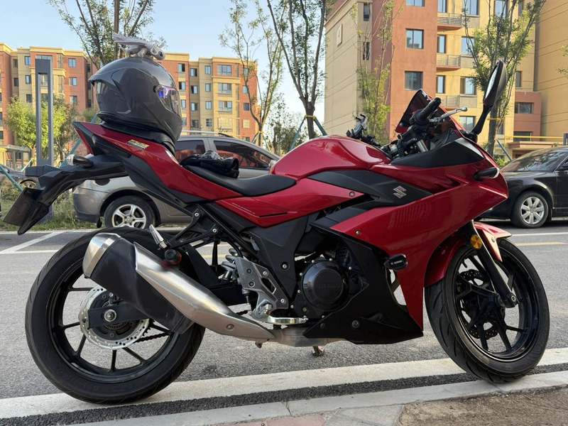 二手豪爵铃木GSX250R