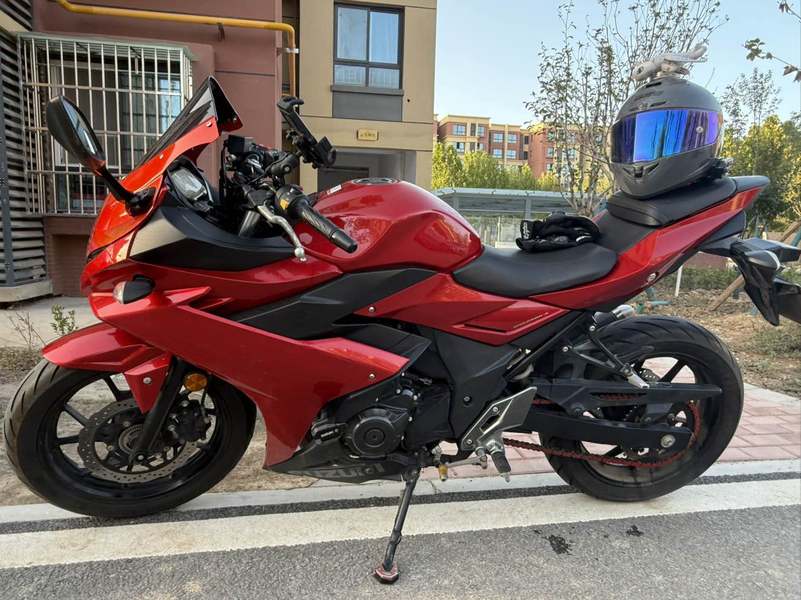 二手豪爵铃木GSX250R