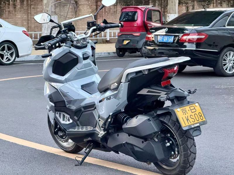 二手三阳哈士奇 Husky ADV150