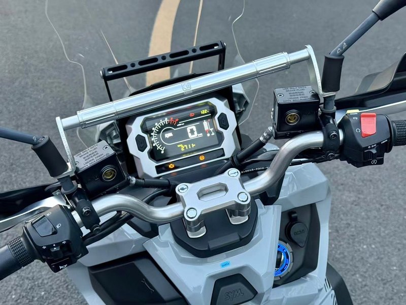 二手三阳哈士奇 Husky ADV150
