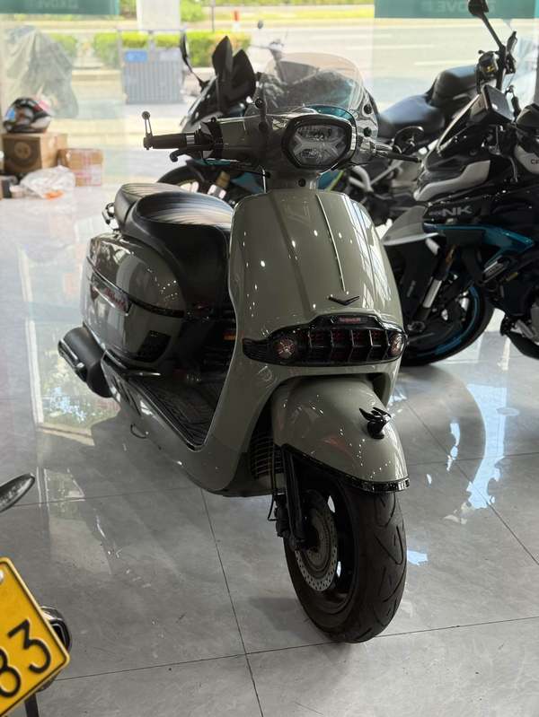二手维多利亚Sixties 300i