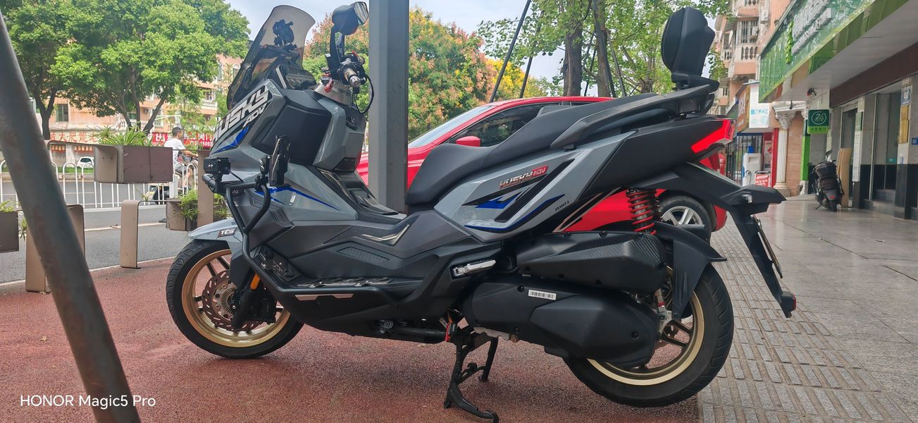 二手三阳哈士奇 Husky ADV300