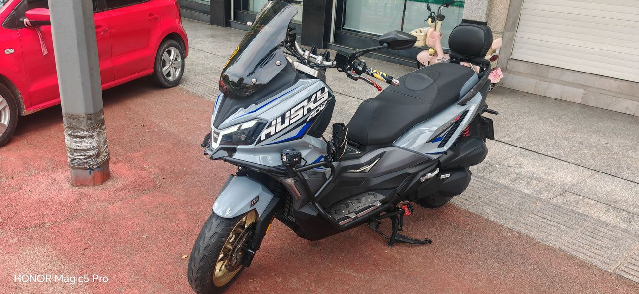 二手三阳哈士奇 Husky ADV300