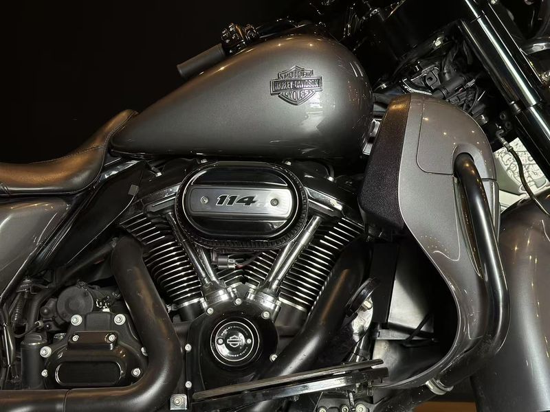 二手哈雷戴维森大道滑翔 Street Glide