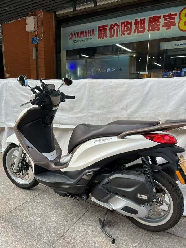 二手比亚乔Medley 150