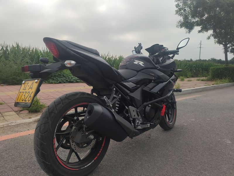 二手豪爵铃木GSX250R