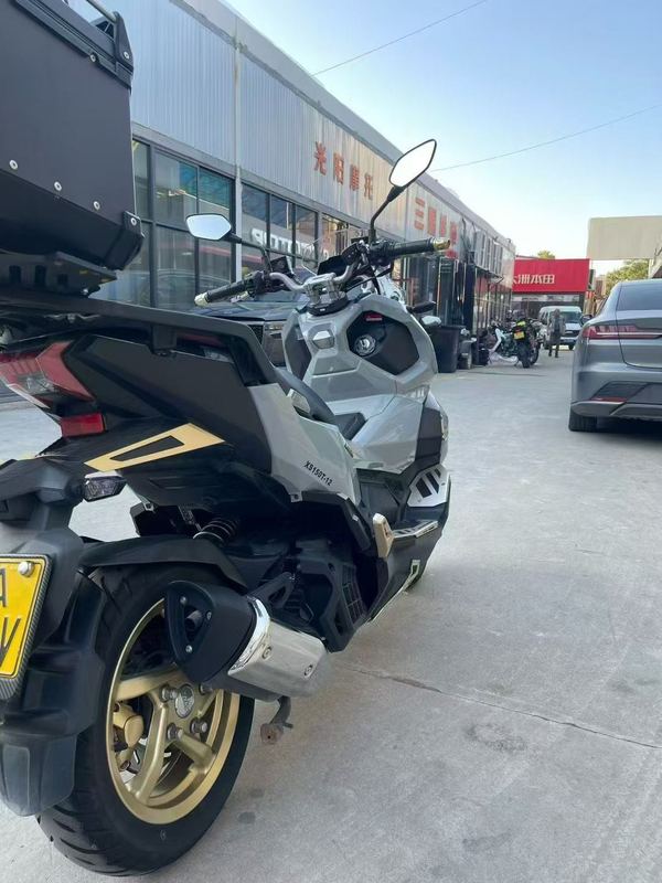 二手三阳哈士奇 Husky ADV150