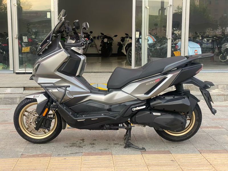 二手三阳哈士奇 Husky ADV300