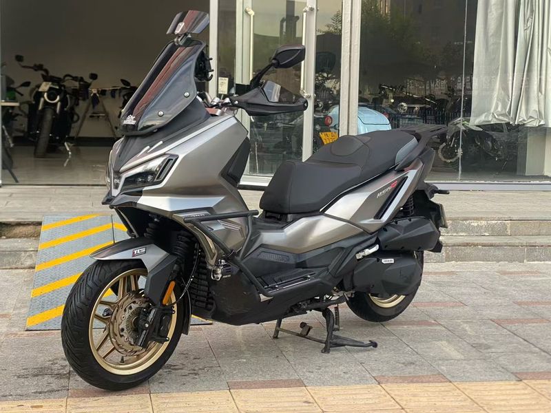 二手三阳哈士奇 Husky ADV300
