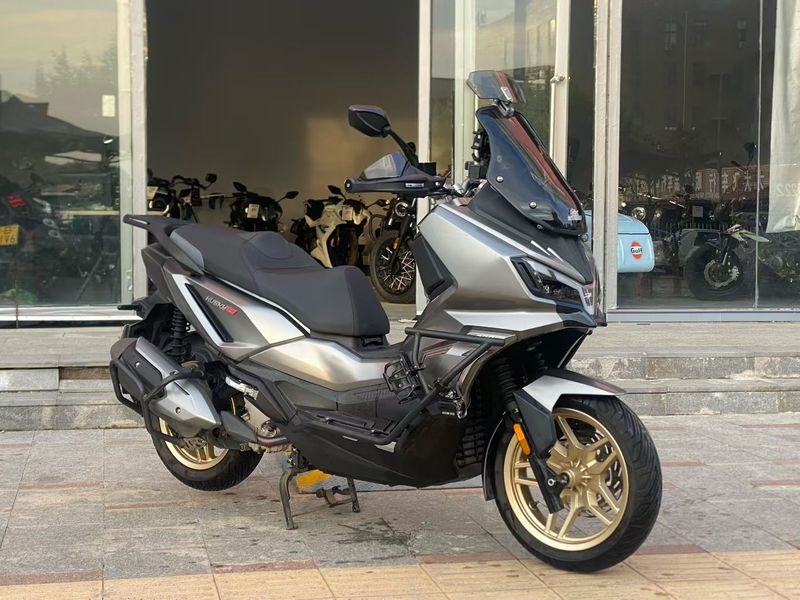 二手三阳哈士奇 Husky ADV300