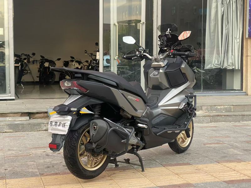 二手三阳哈士奇 Husky ADV300